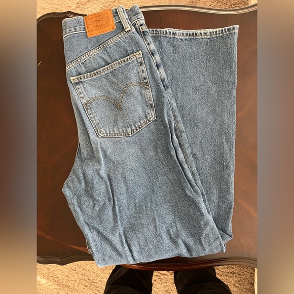 LEVIS HIGH RISE LOOSE FIT JEAN - Picture 3 of 4